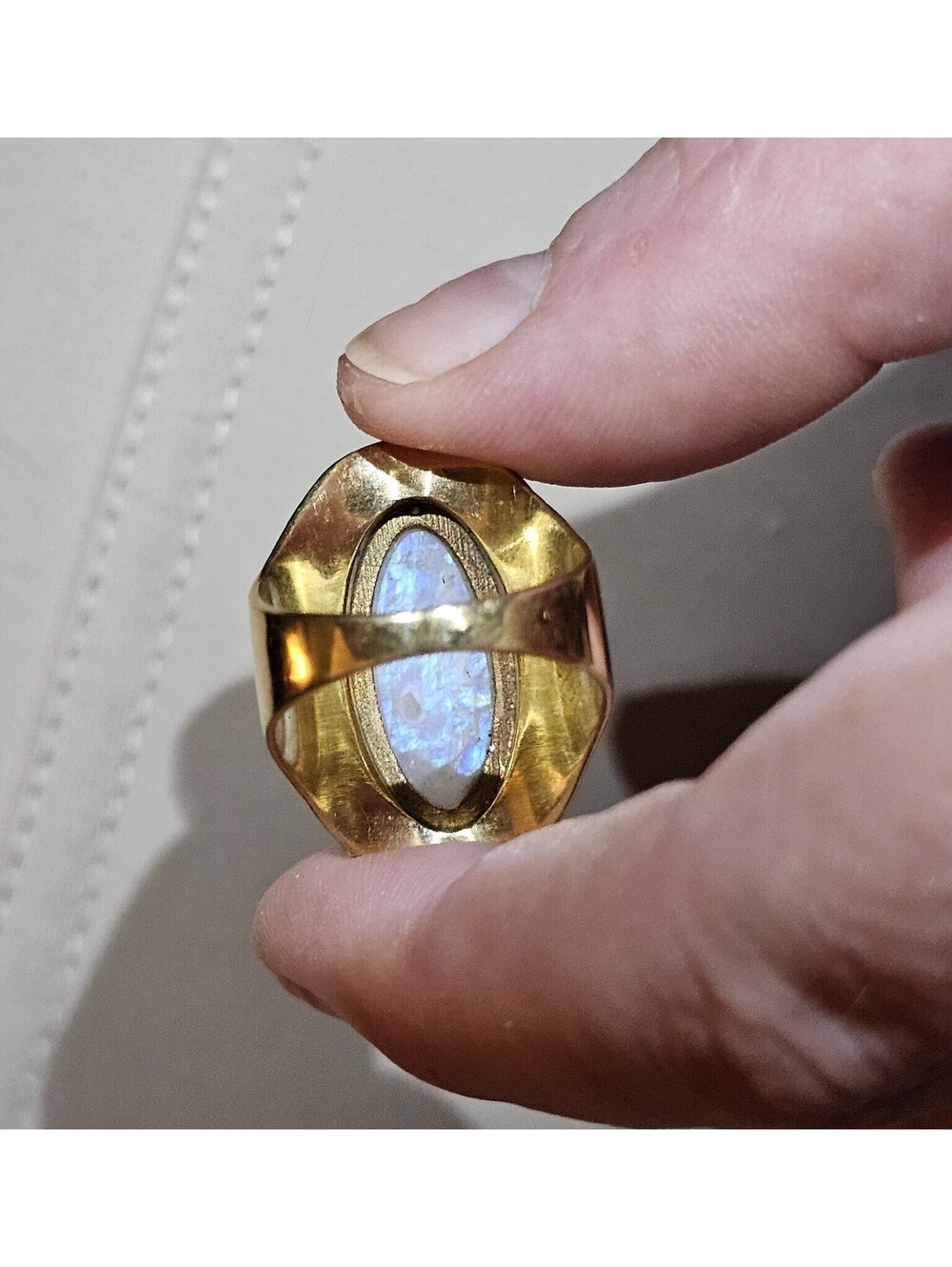 Vintage Brass Rainbow Moonstone Ring Size 7.5 Flash Unisex Men Women - Picture 3 of 5